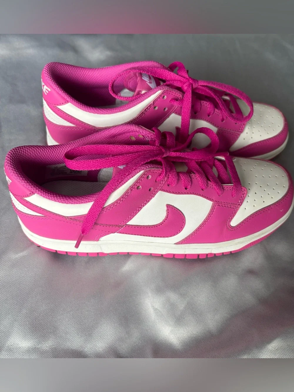 Nike 7Y Kids Pink & White Low-Top Sneakers